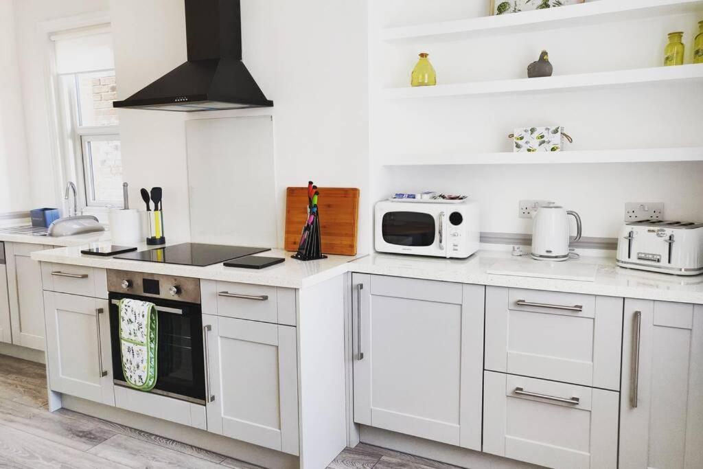 New 1 Bed First Floor Flat In